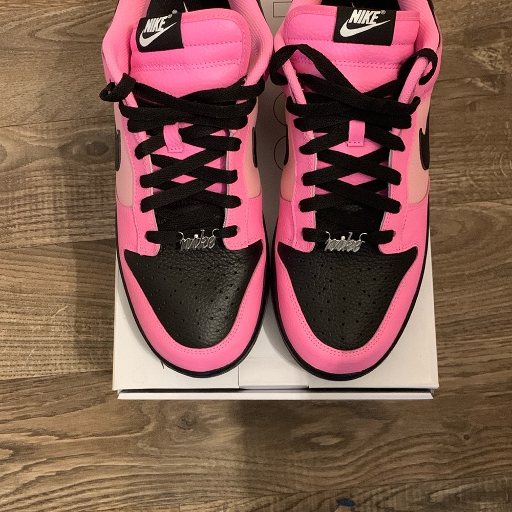 Nike Vibrant Pink and Black Athletic Shoes                  Size men’s 11 1/2